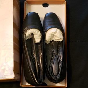 Women's Trotter flats